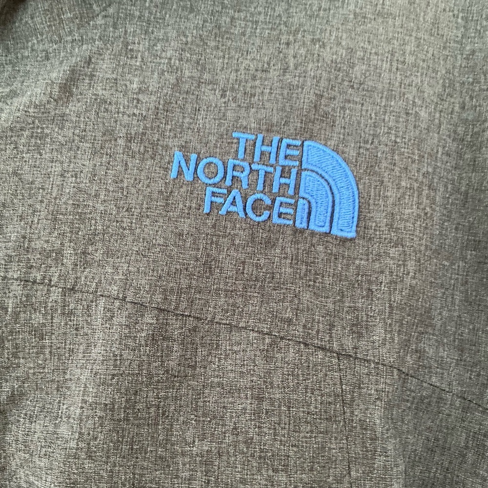 The North Face HyVent Full-Zip Waterproof Shell Jacket- size Medium Men’s - Picture 5 of 6